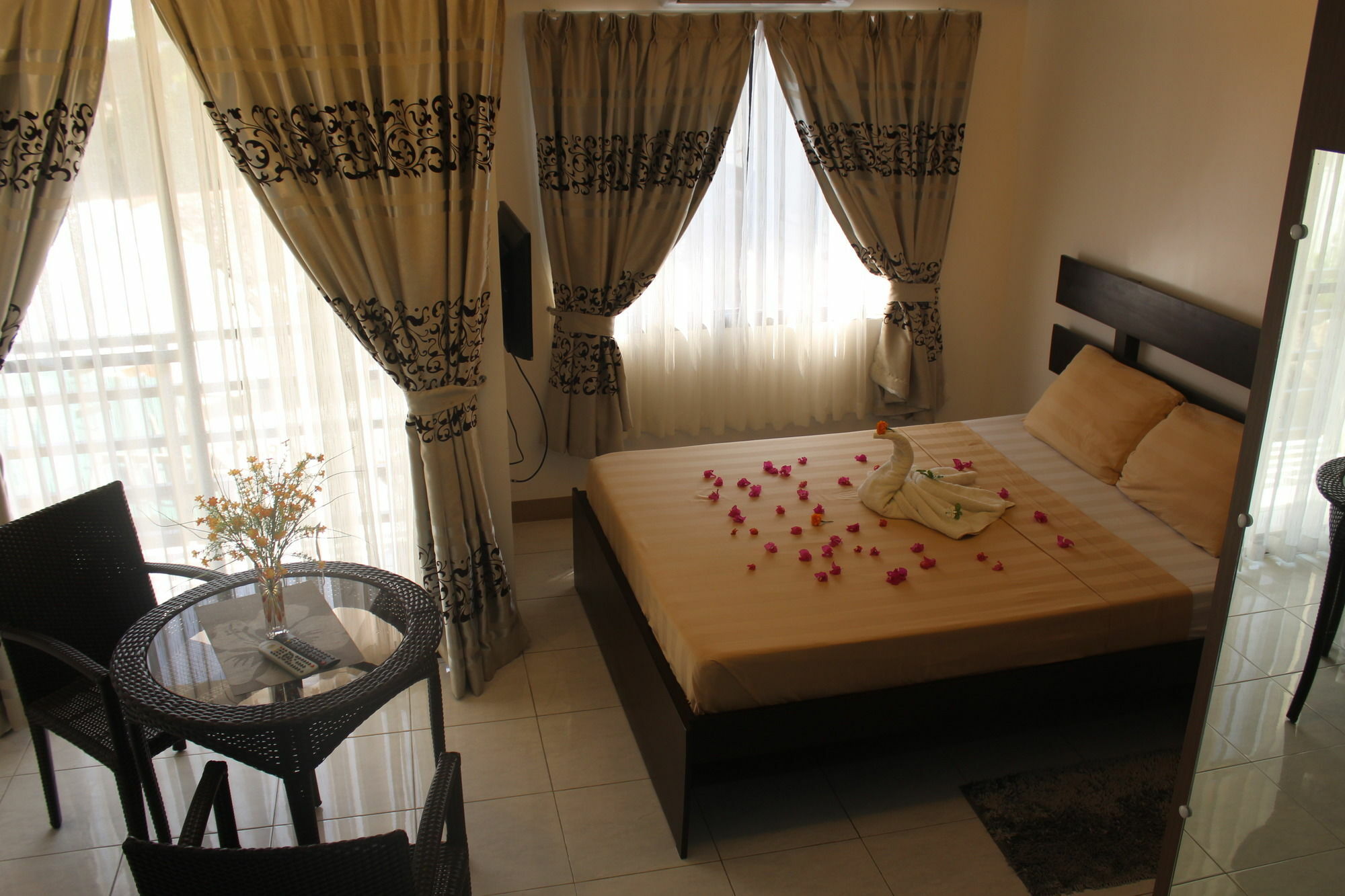 Manoc-Manoc Anahaw Studio Suites מראה חיצוני תמונה